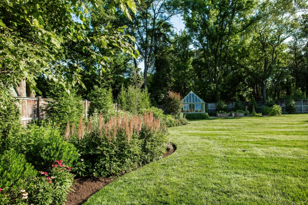 lawn care and bed maintenance services